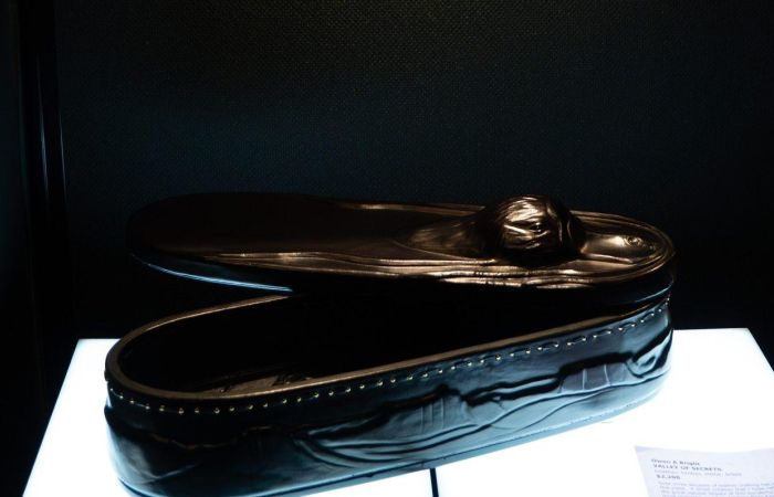 Bright Owen - Valley of Secrets